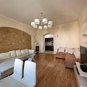 apartment-dr-becher-lux-60-m2.karlovyvary-hotels.com/