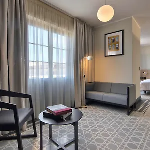 https://la-falconeria-hotel.hotelssaintjulians.com