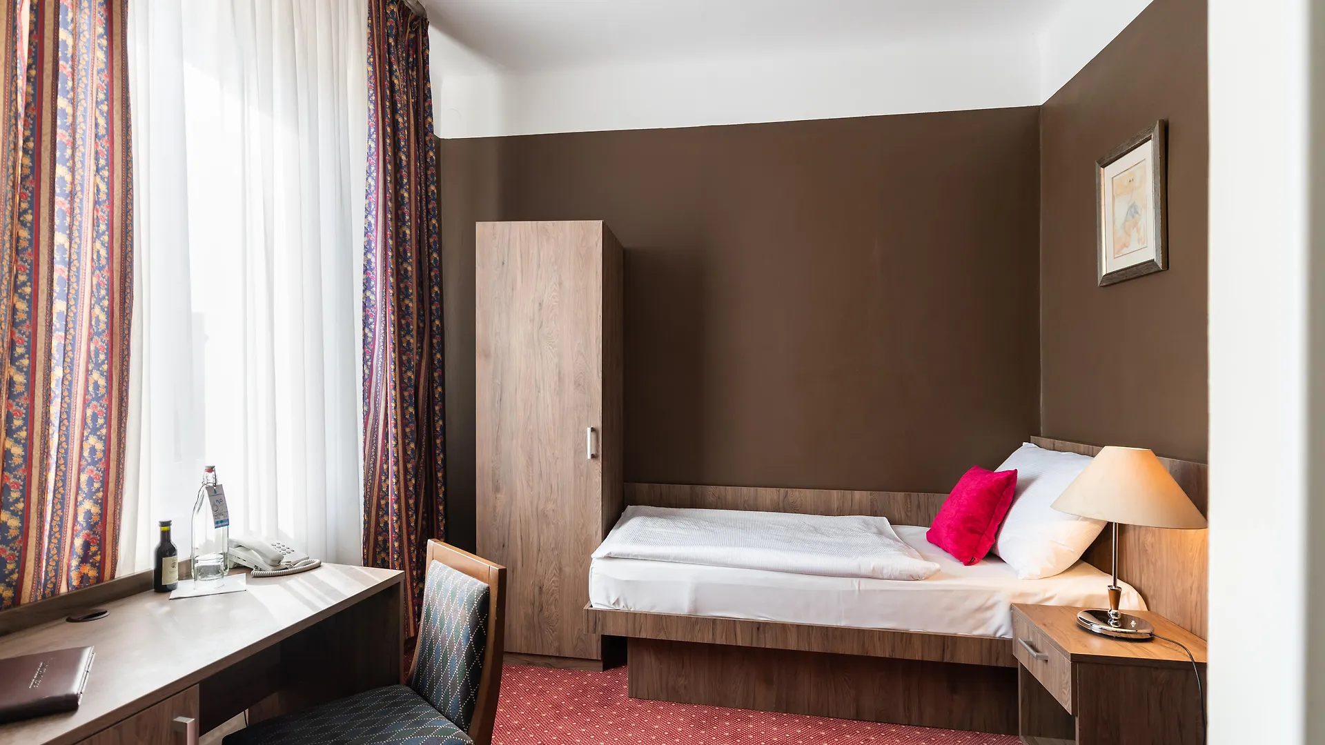 Hotel Harmony Praga 3*,